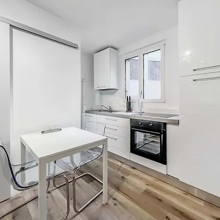 Bright In The Center Of Apartamento